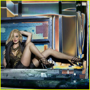 lindsay-lohan-footwear-6126