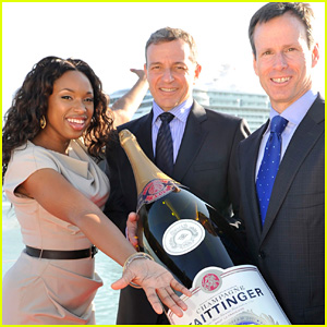 jennifer-hudson-disney-dream-christening