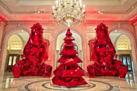christmas_trees_four_seasons_hotel_george_paris_1-800x534