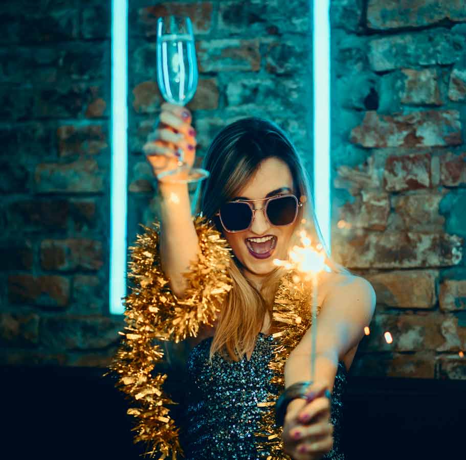 10 Sparkling New Year's Resolutions for the Single, Stunning You!
