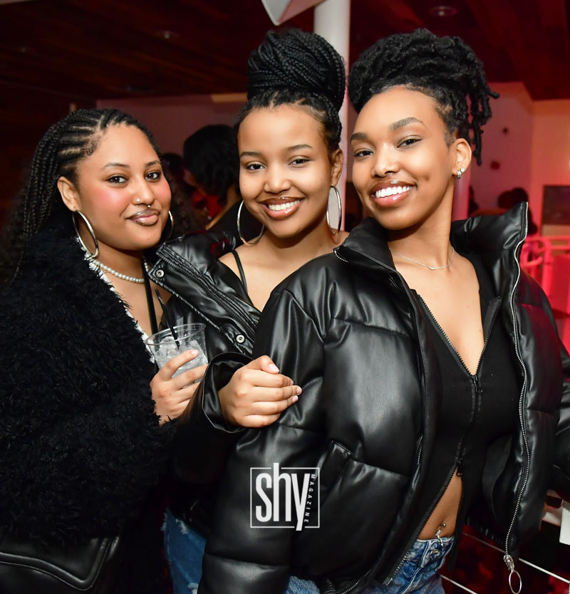 shy magazine air lounge 83