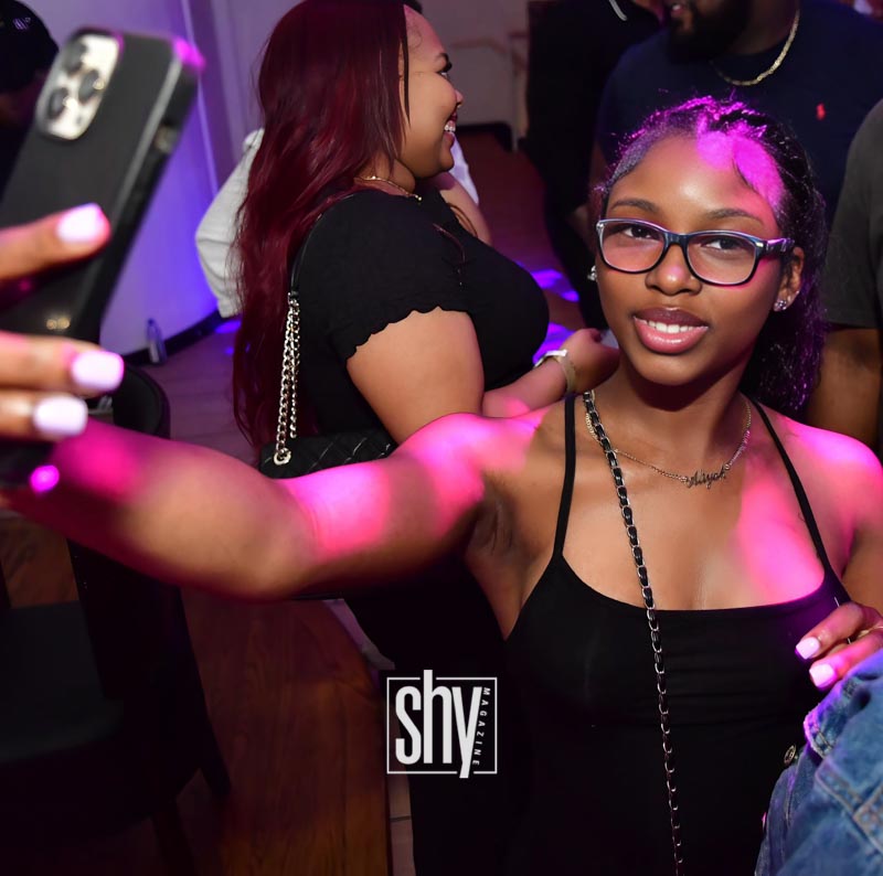 air lounge shy magazine 48