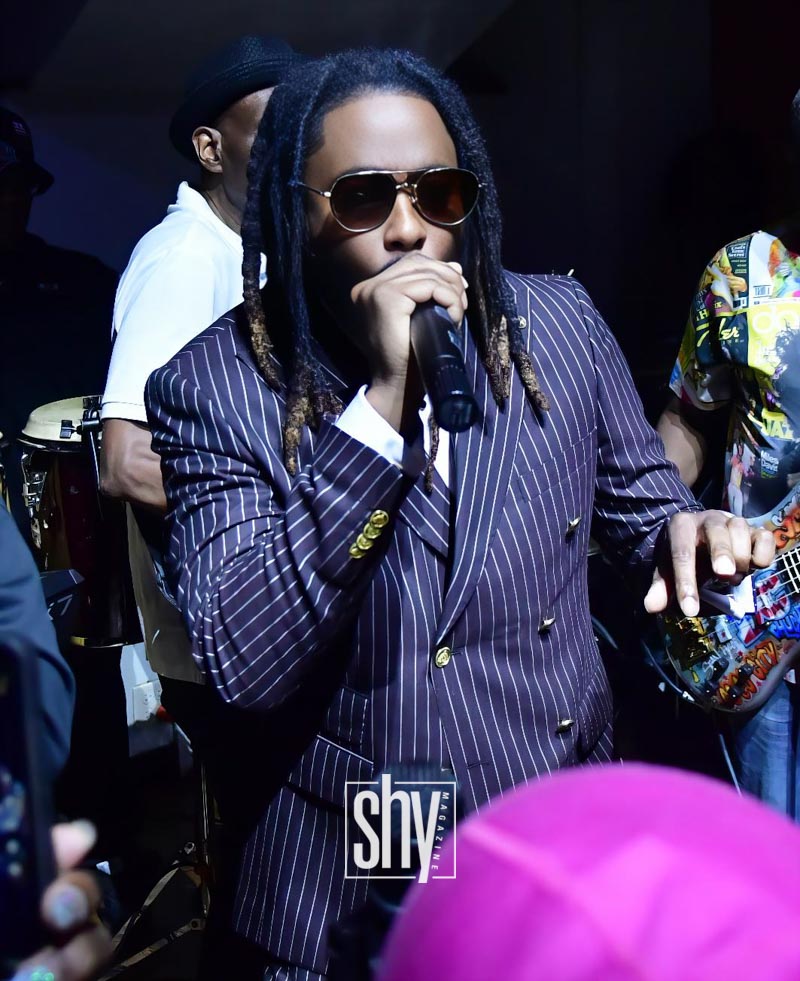air lounge shy magazine 50