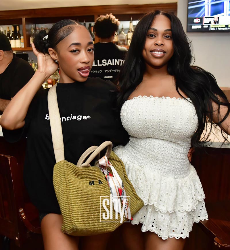 air lounge shy magazine 11