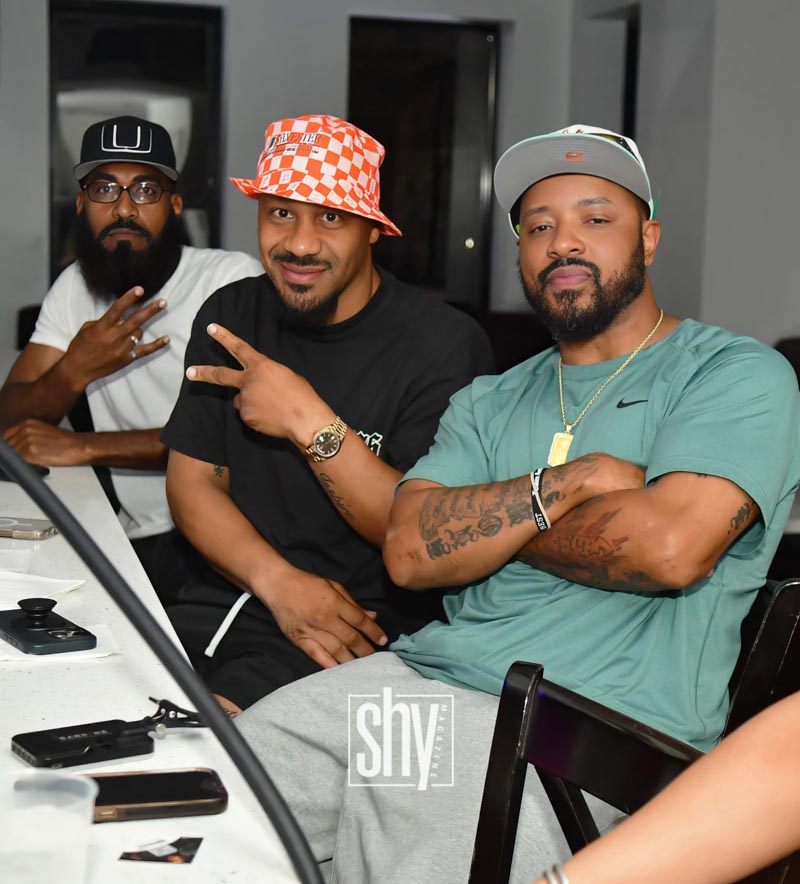 air lounge shy magazine 25