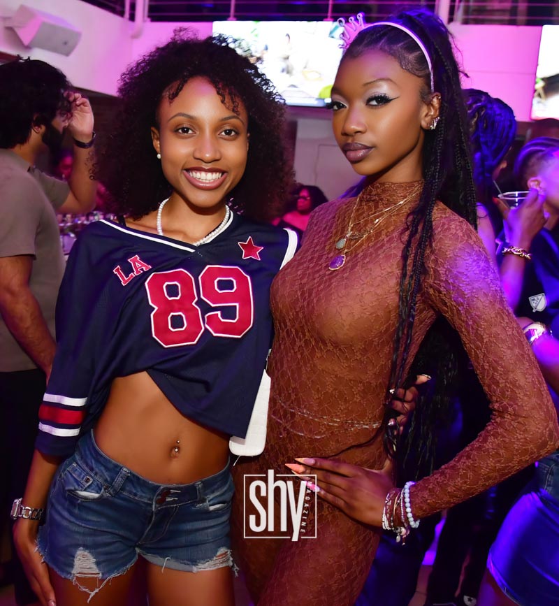 air lounge shy magazine 30