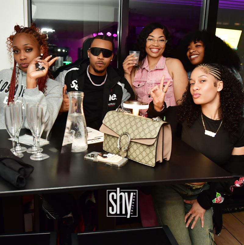 air lounge shy magazine 54