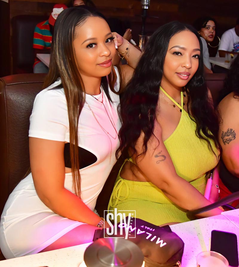 air lounge shy magazine 17