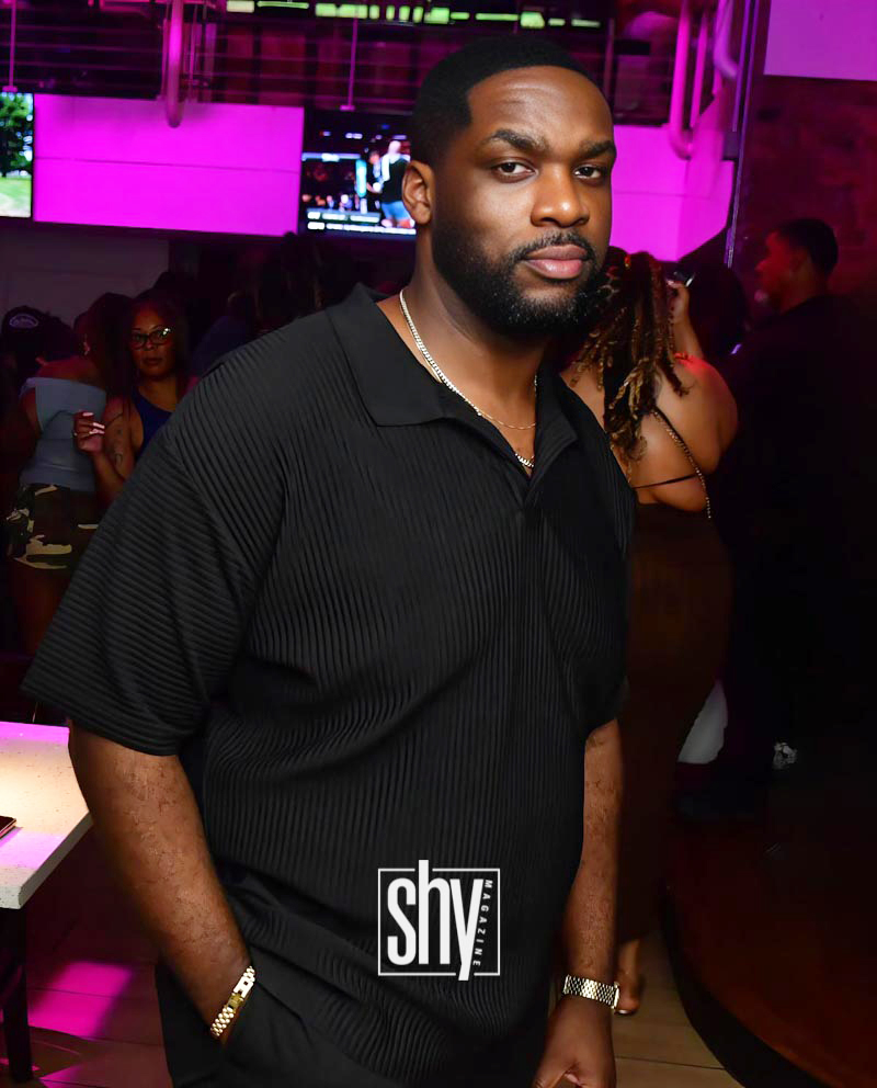 air lounge shy magazine 19