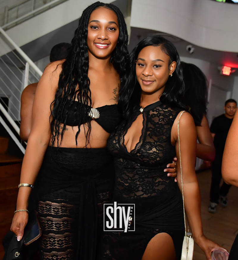 air lounge shy magazine 30