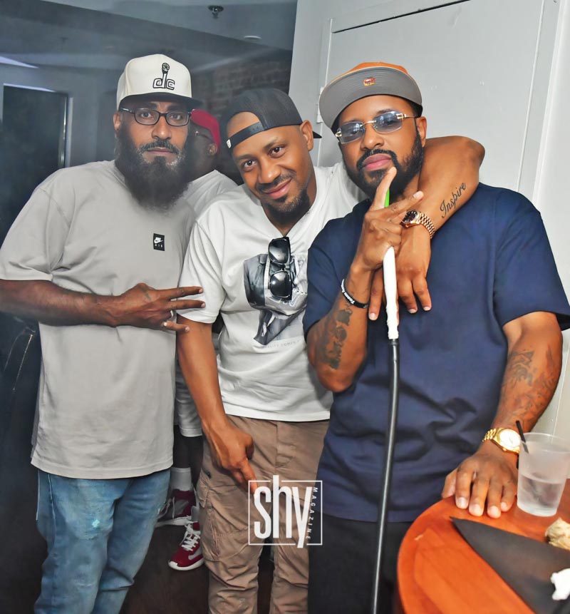 air lounge shy magazine 68