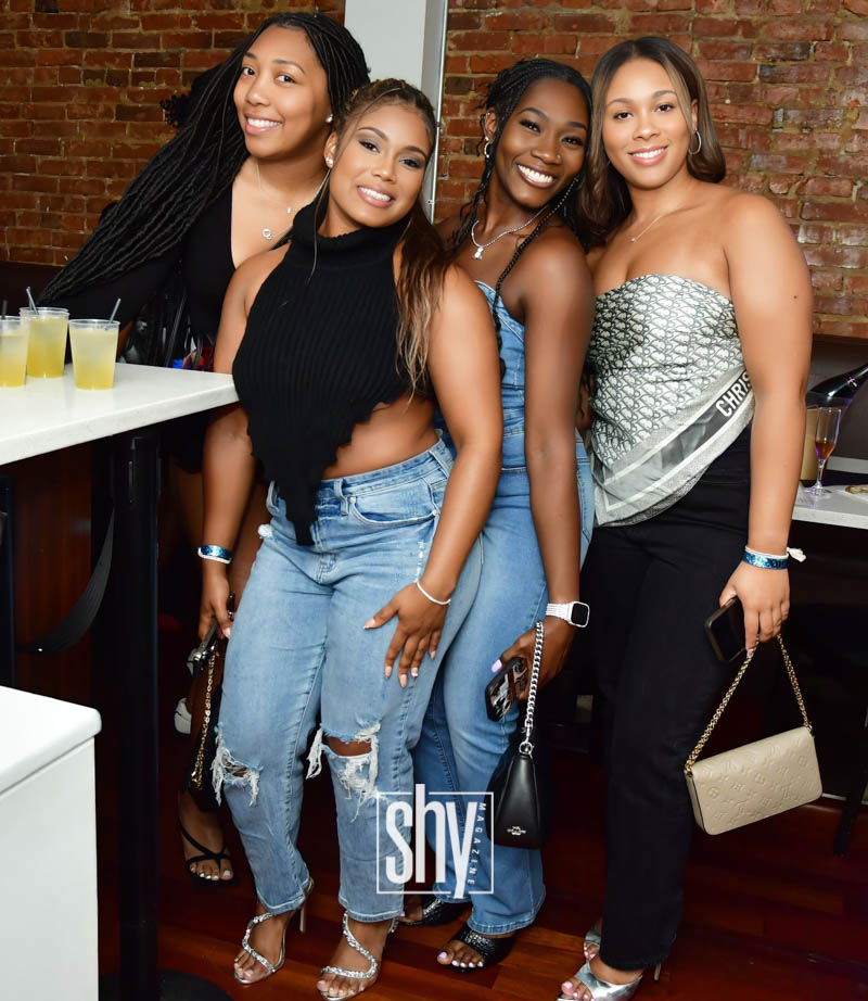 air lounge shy magazine 21