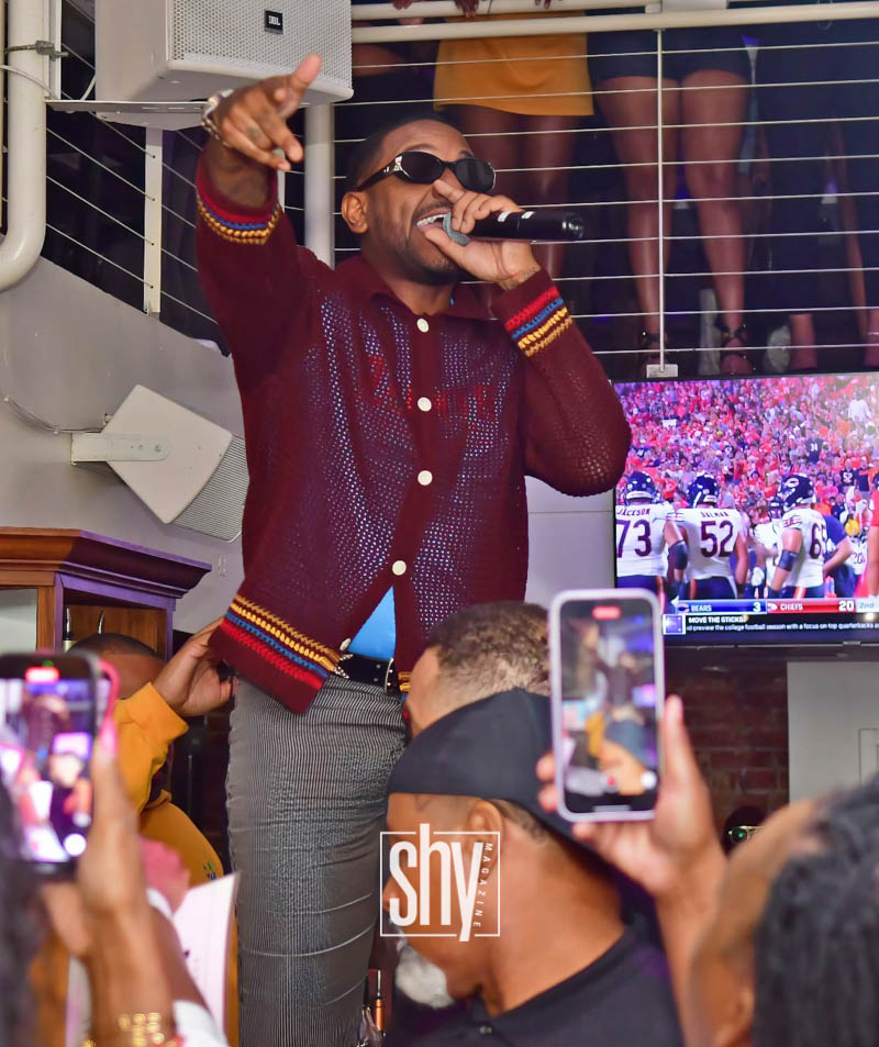 air lounge shy magazine 66