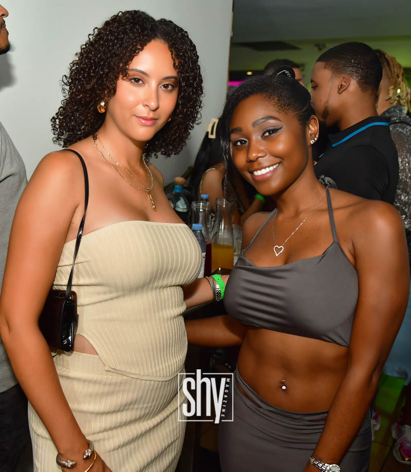 air lounge shy magazine 67