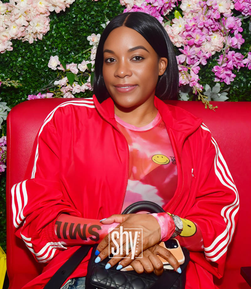 air lounge shymagazine 47