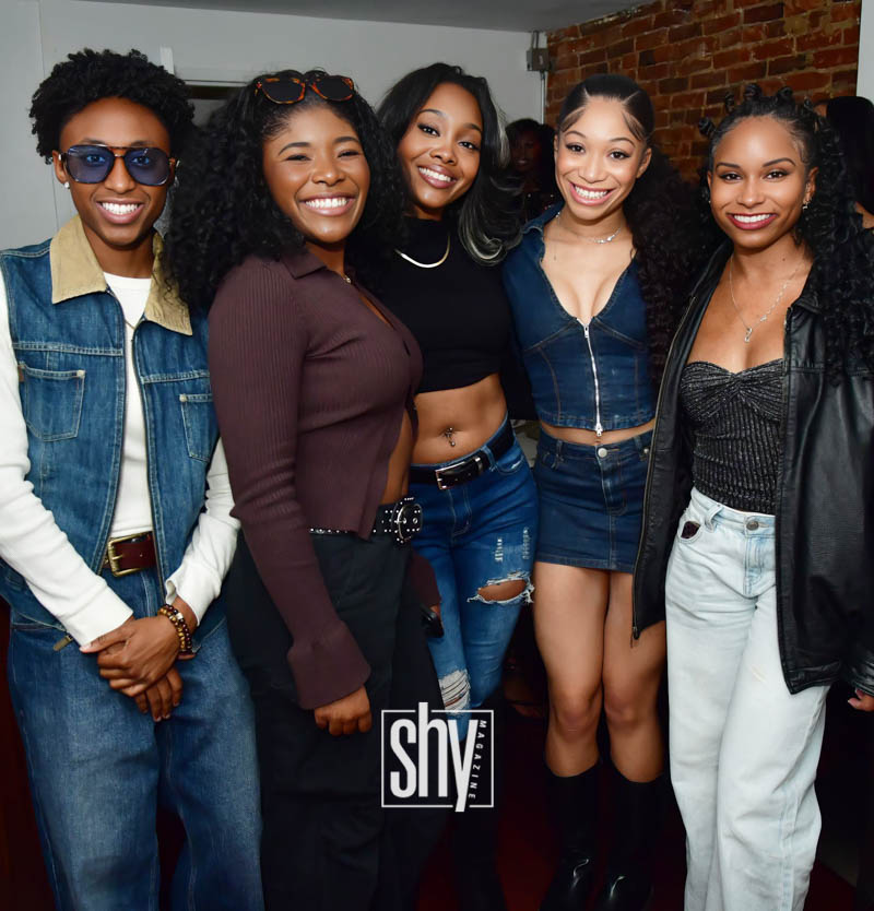 air lounge shy magazine 16