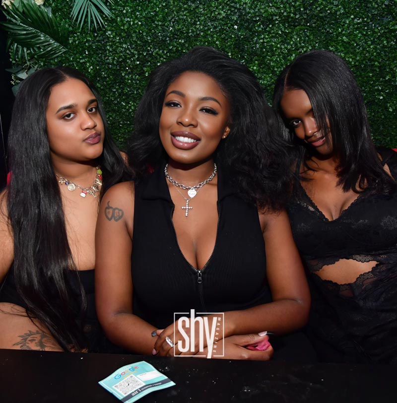 air lounge shy magazine 52