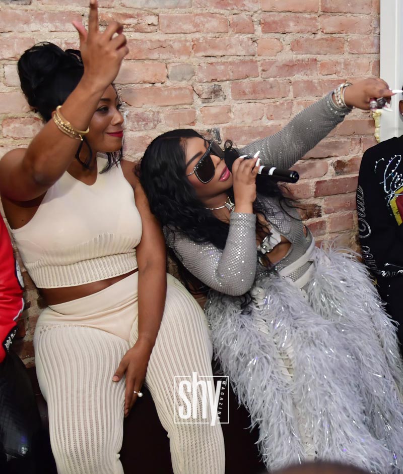 air lounge shy magazine 65