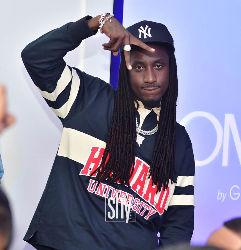 air lounge shy magazine 79