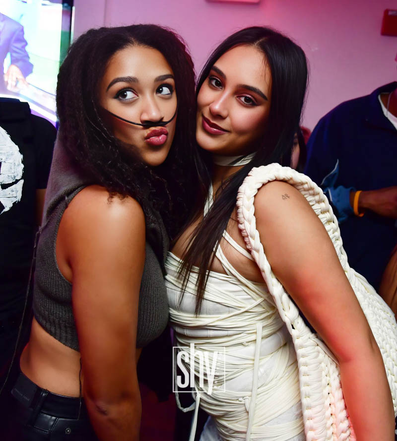 air lounge shy magazine 5