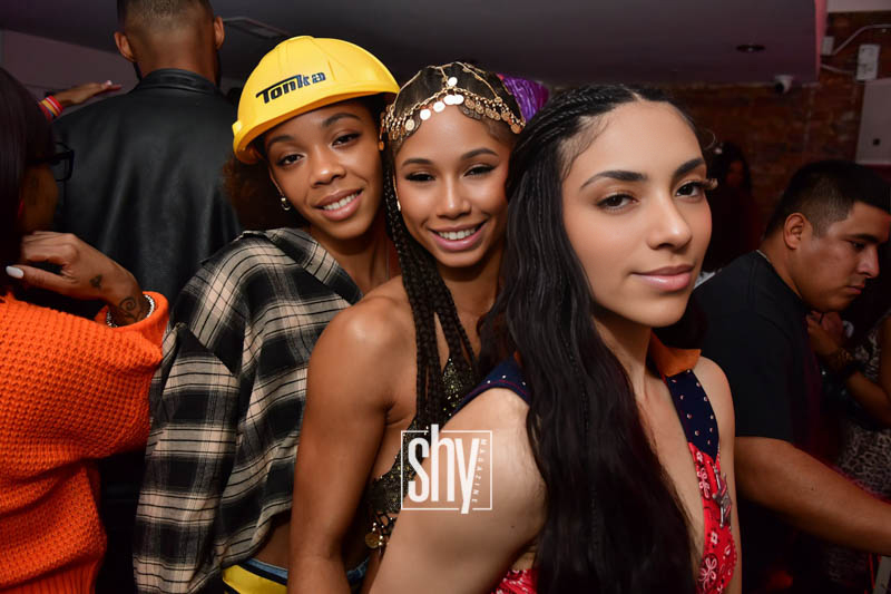 air lounge shy magazine 73