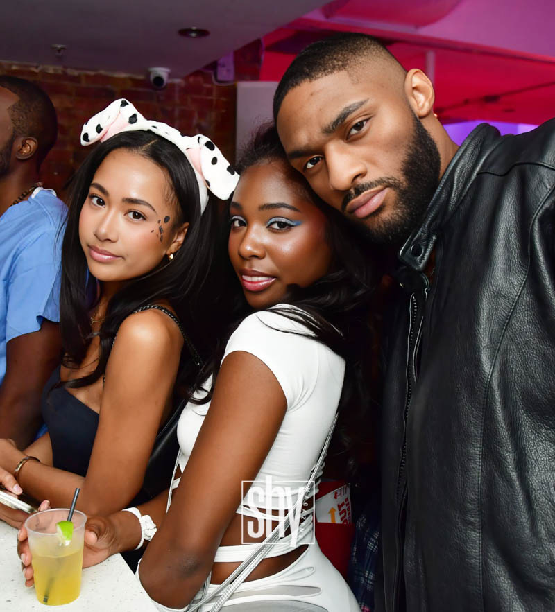 air lounge shy magazine 74