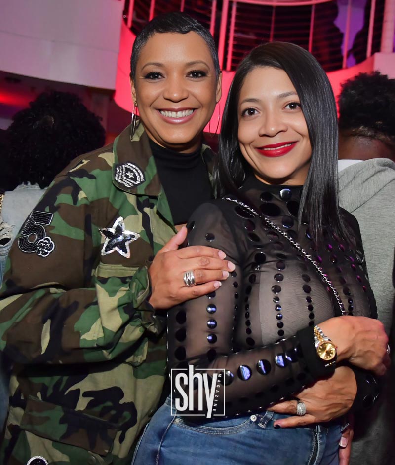 air lounge shy magazine 32