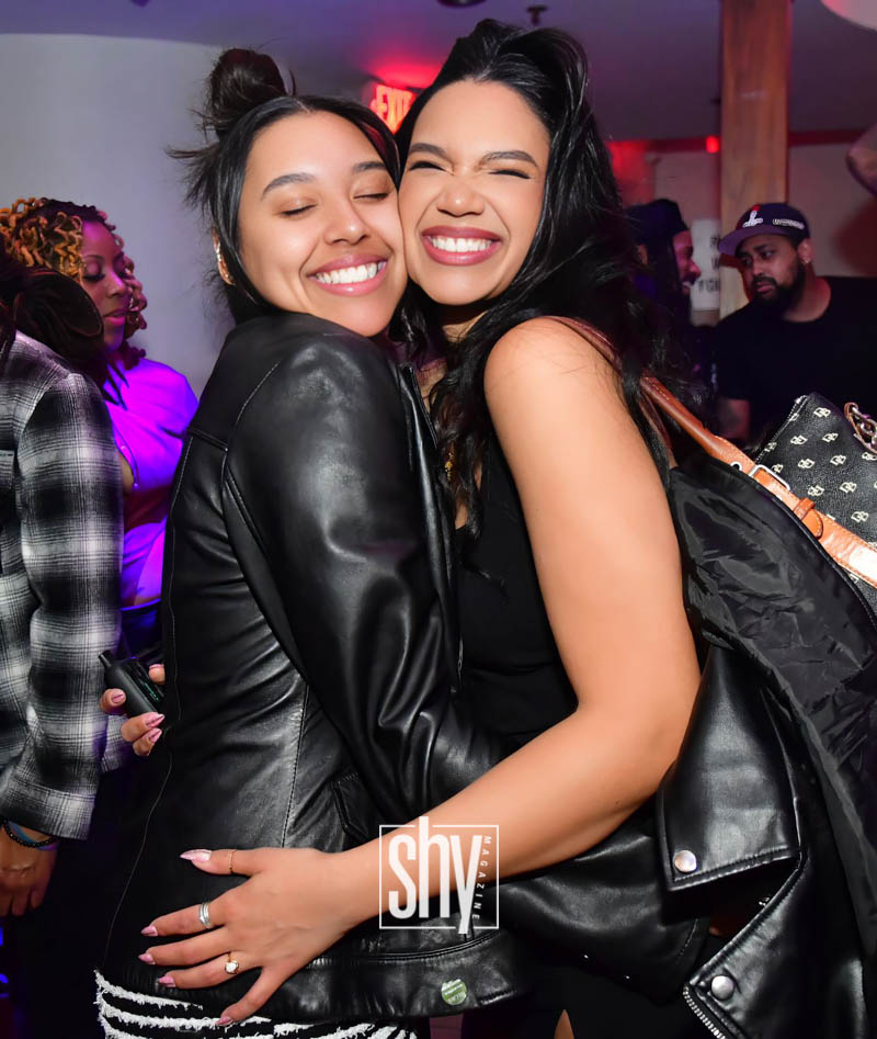 air lounge shy magazine 34