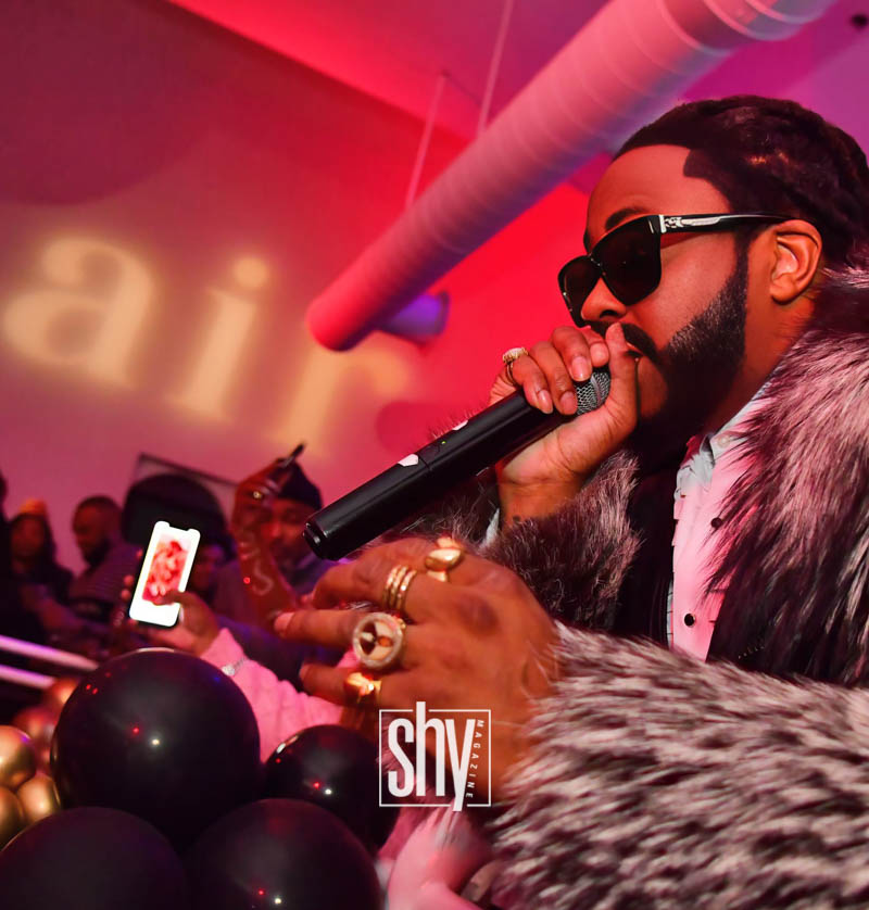 air lounge shy magazine 5