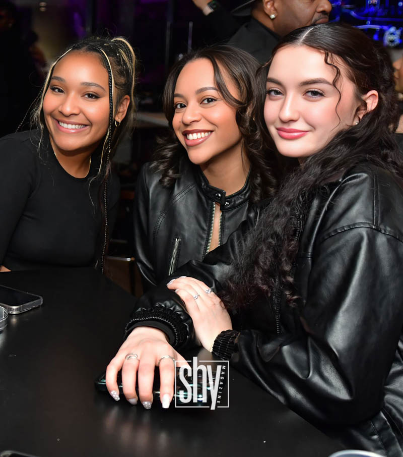 air lounge shy magazine 80