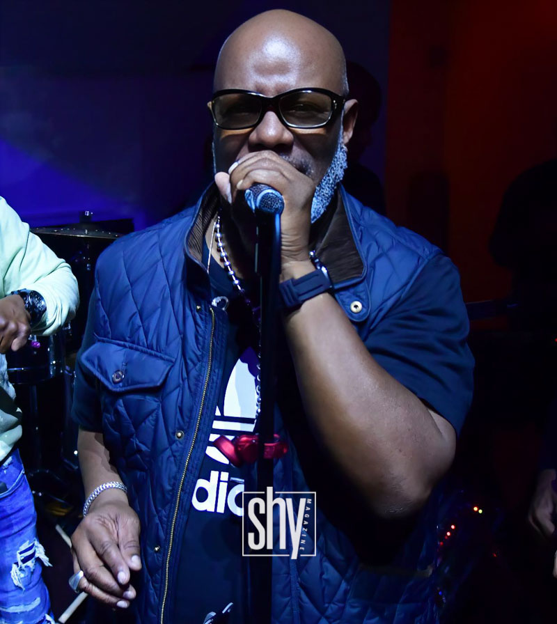 air lounge shy magazine 13