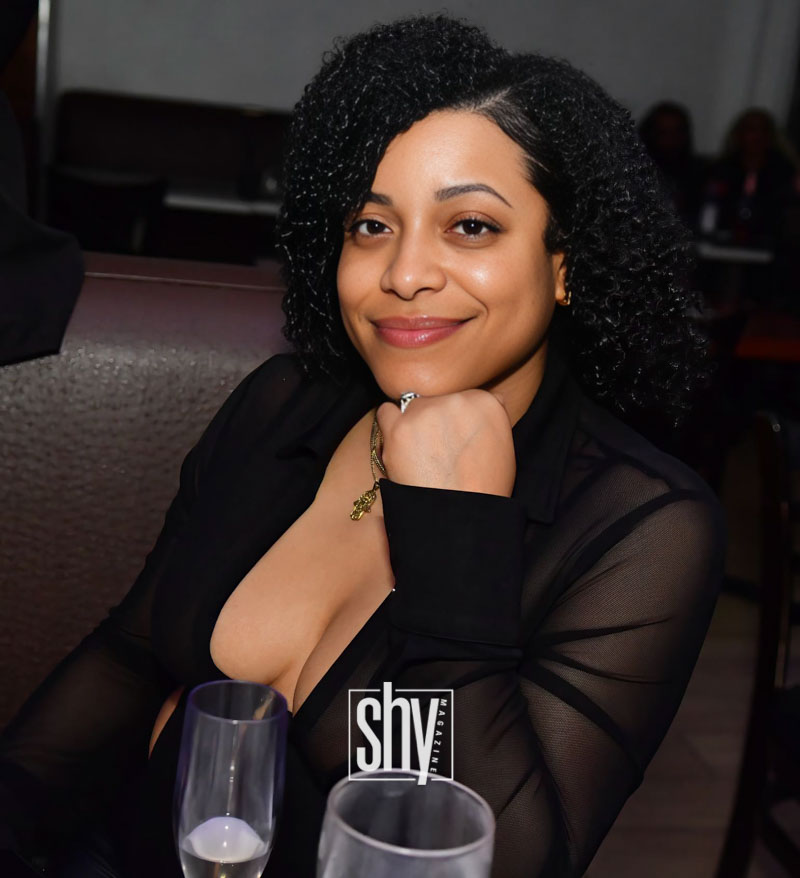 air lounge shy magazine 28