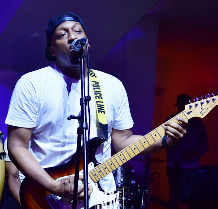 air lounge shy magazine 38