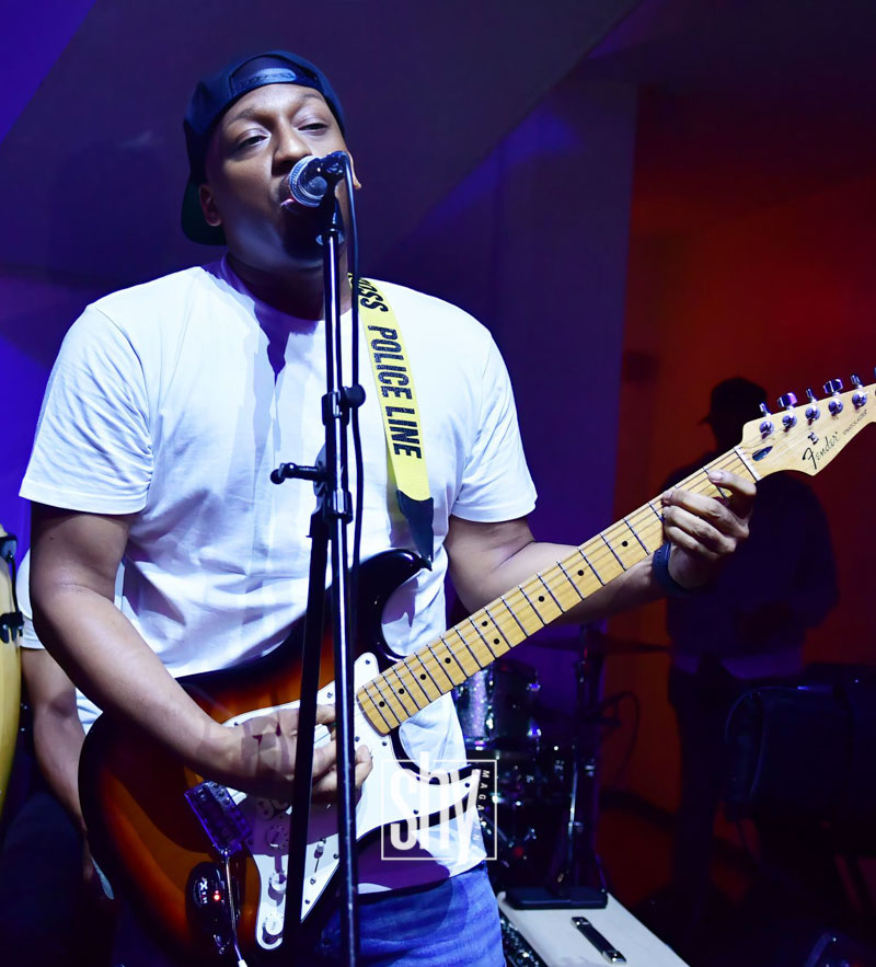 air lounge shy magazine 38