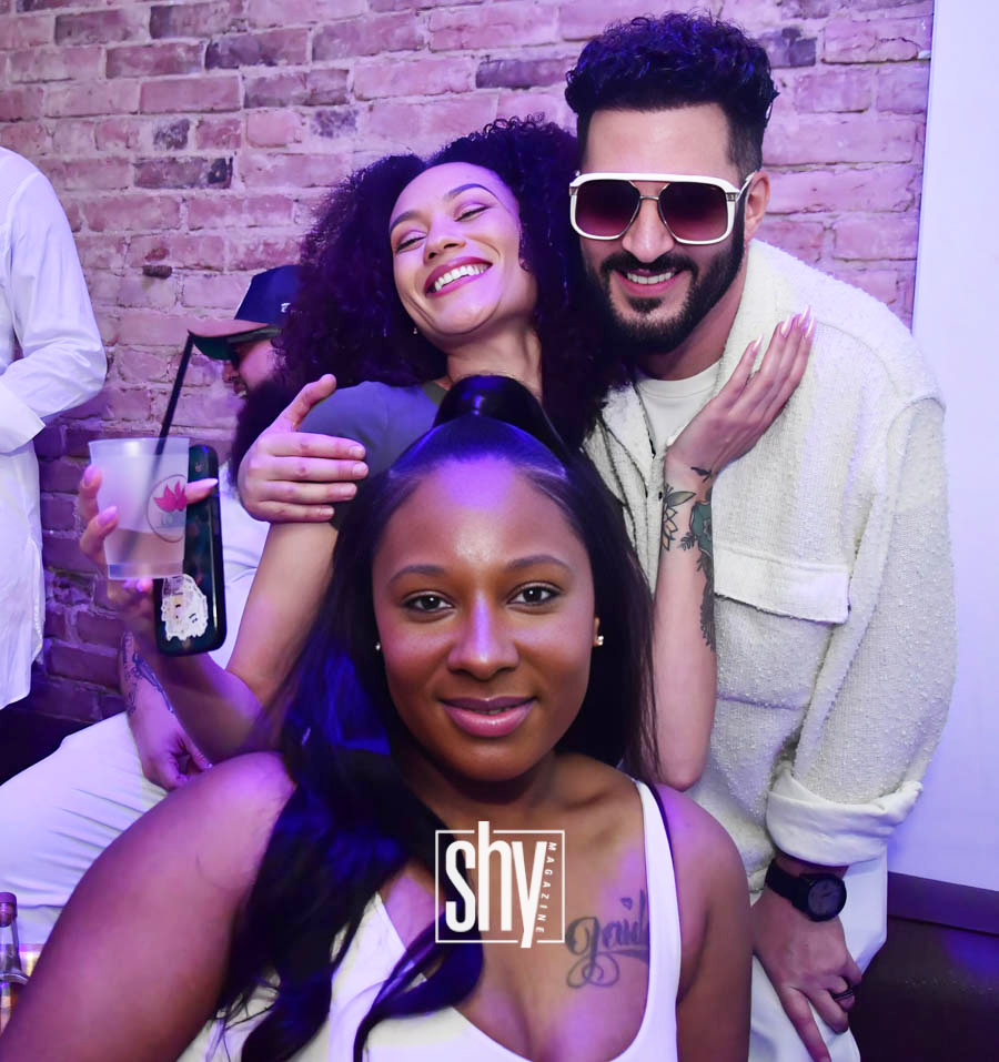 air lounge shy magazine 146
