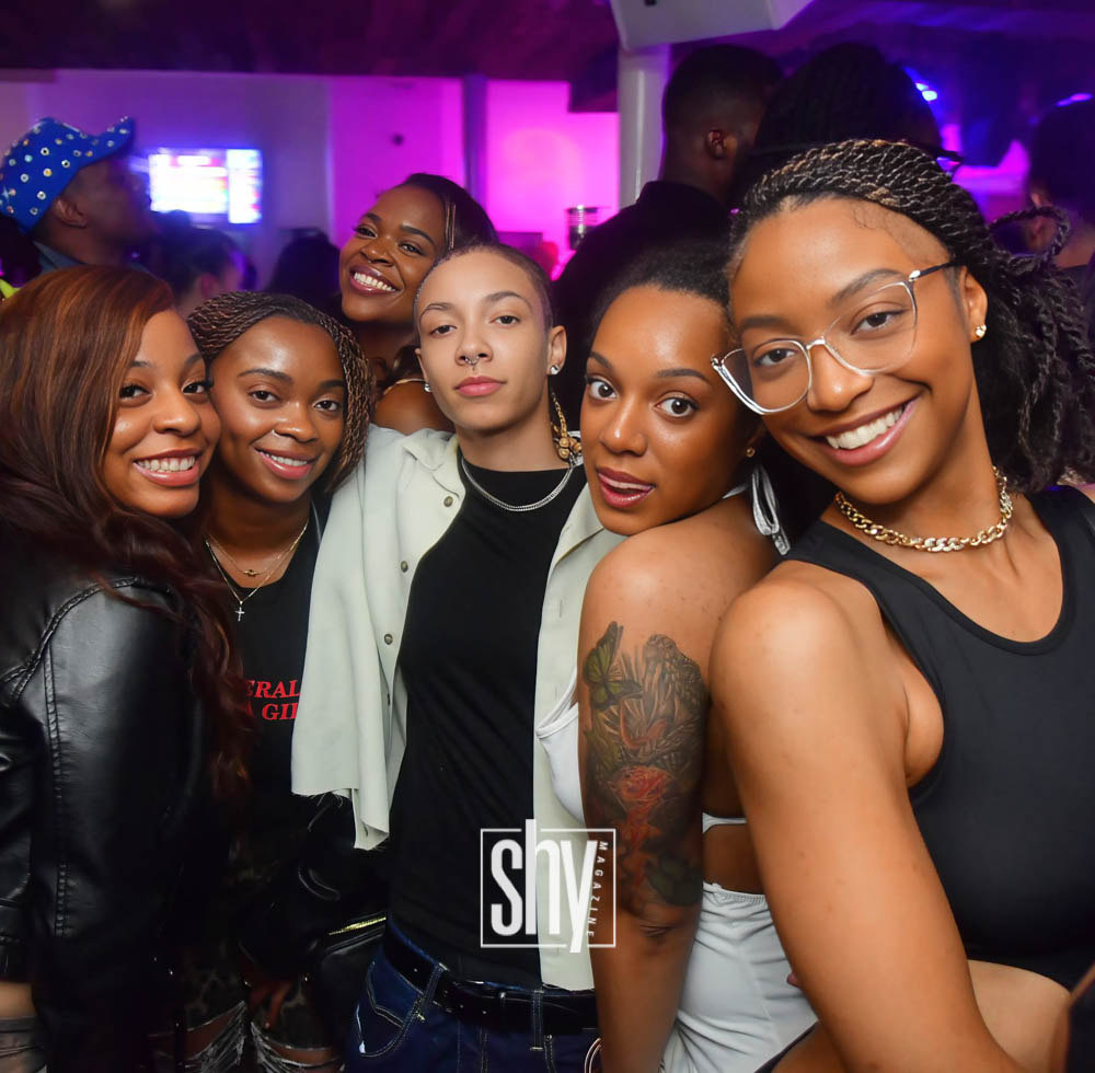 air lounge shy magazine 16