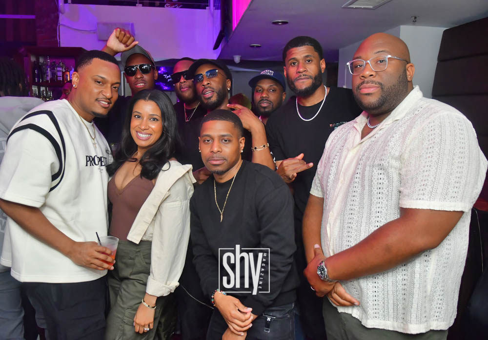 air lounge shy magazine 22