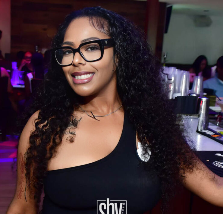 air lounge shy 1magazine 54