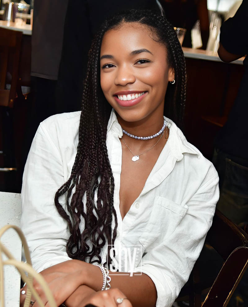 air lounge shy 1magazine 61