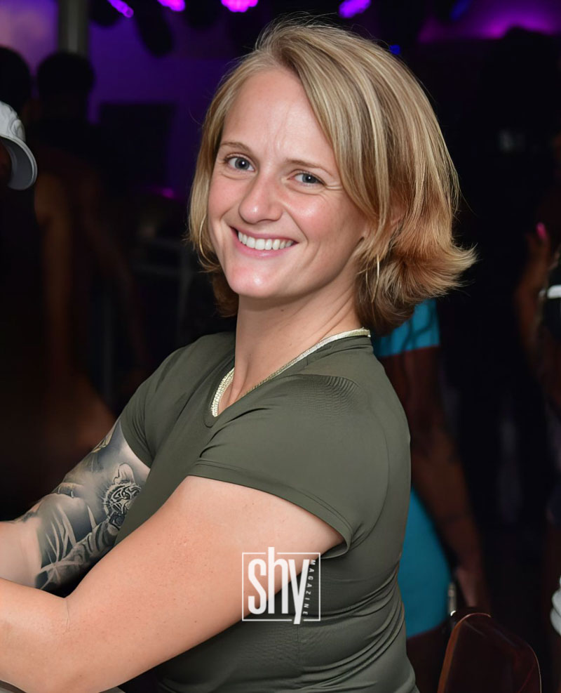 air lounge shy magazine 158