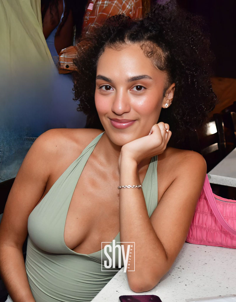 air lounge shy magazine 16