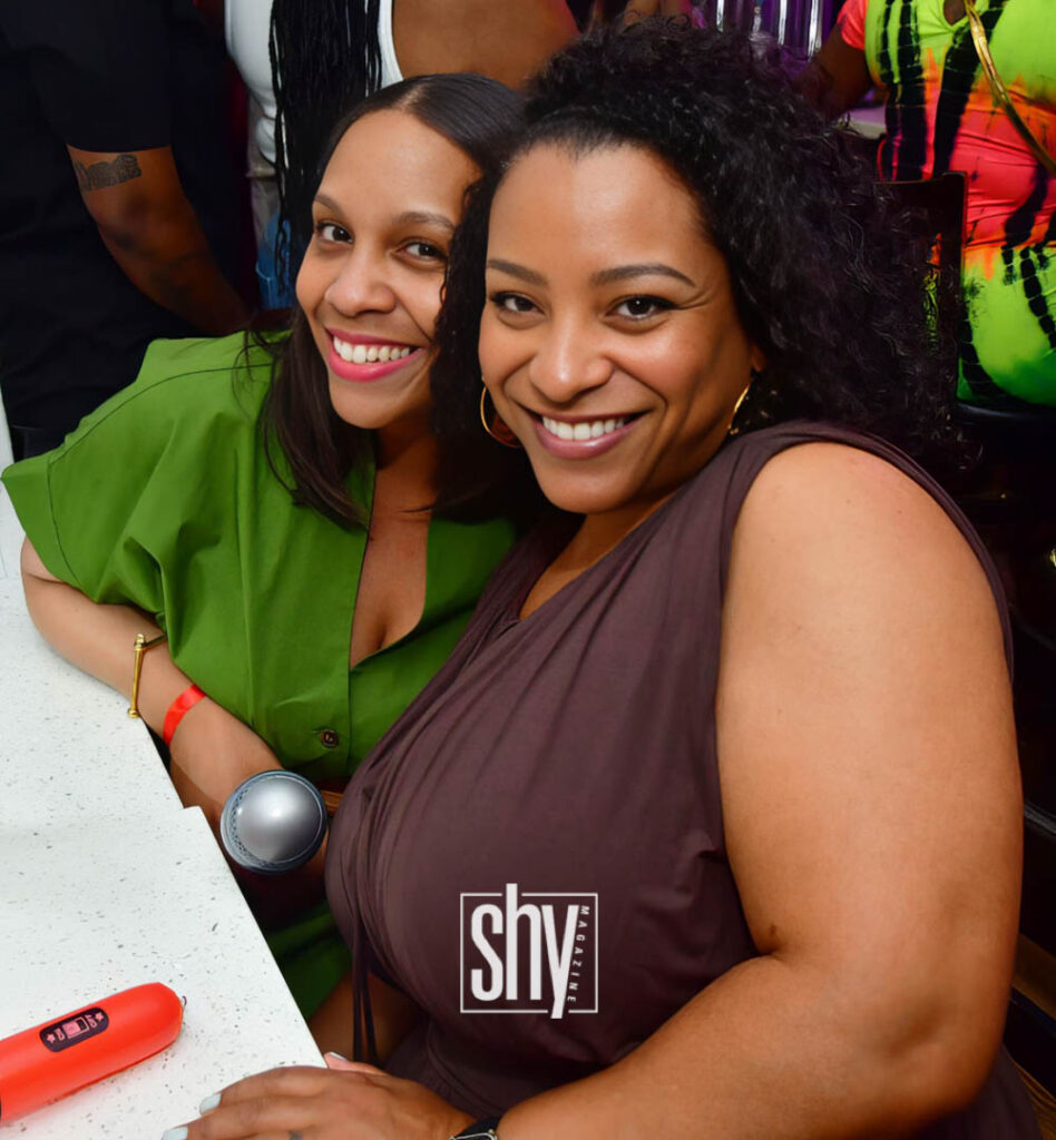 air lounge shy magazine 37
