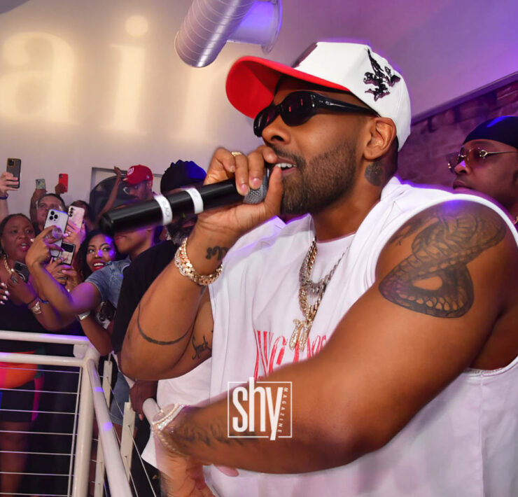 air lounge shy magazine 105