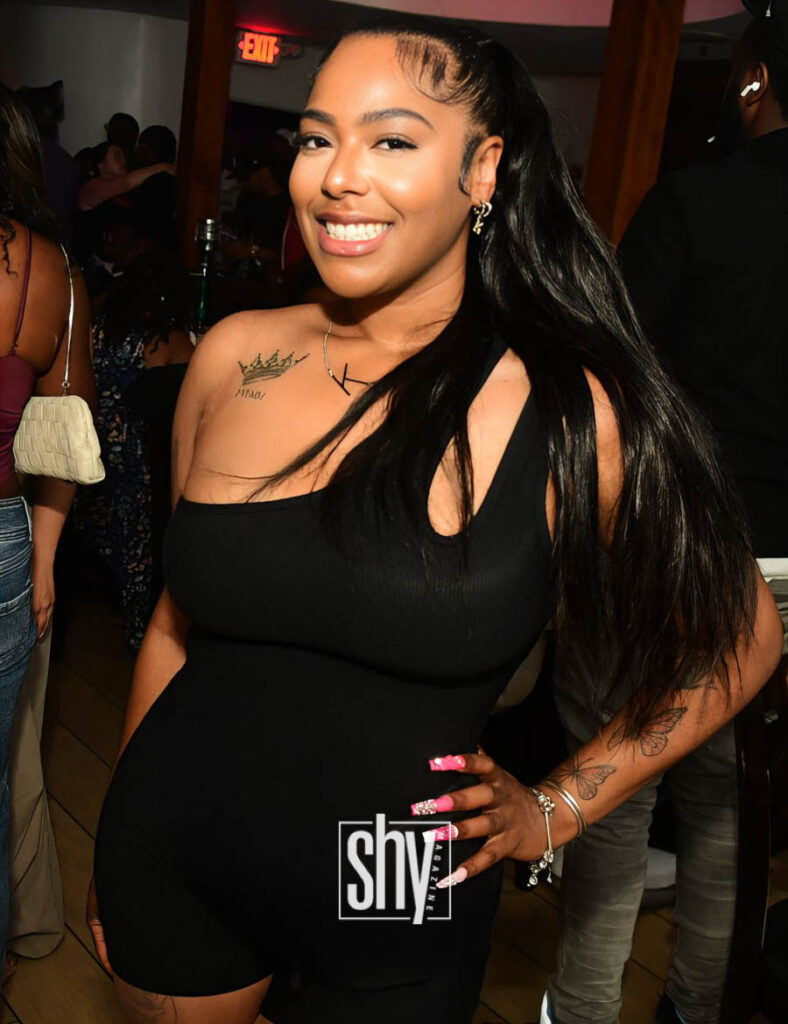 air lounge shy magazine 121