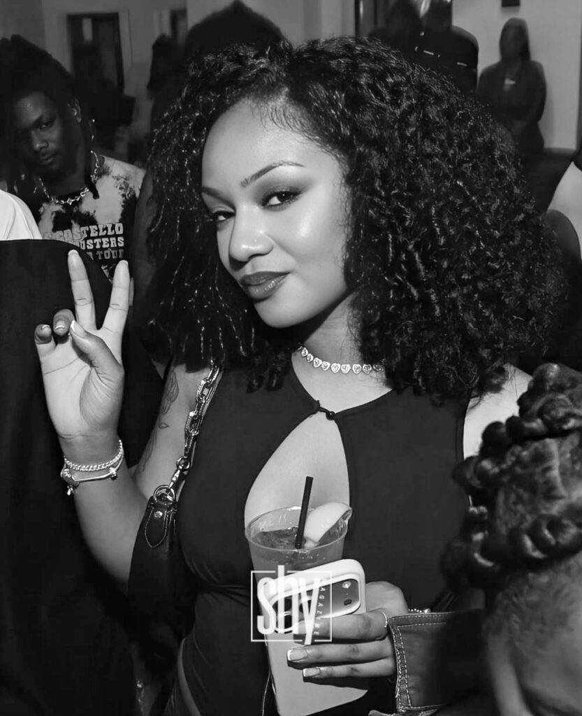 air lounge shy magazine 144