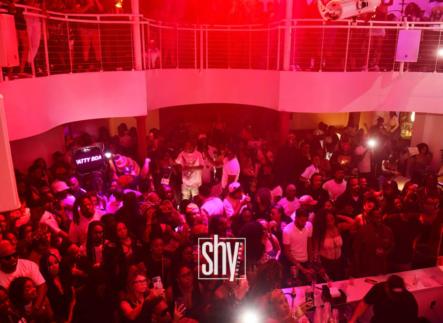 air lounge shy magazine 39