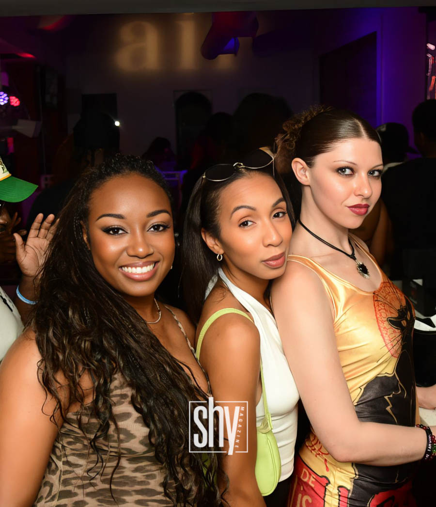 air lounge shy magazine 45