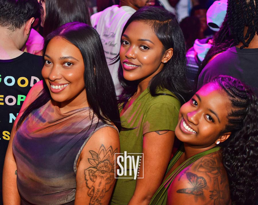 air lounge shy magazine 15