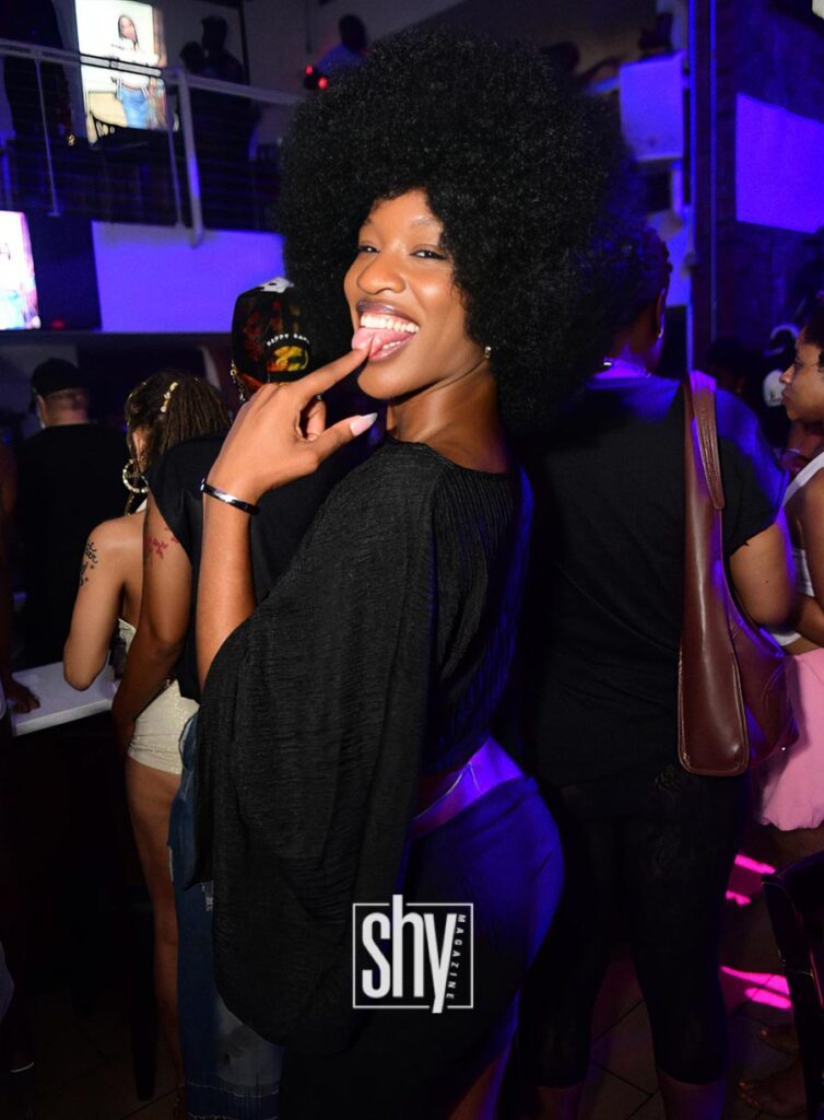 air lounge shy magazine 31