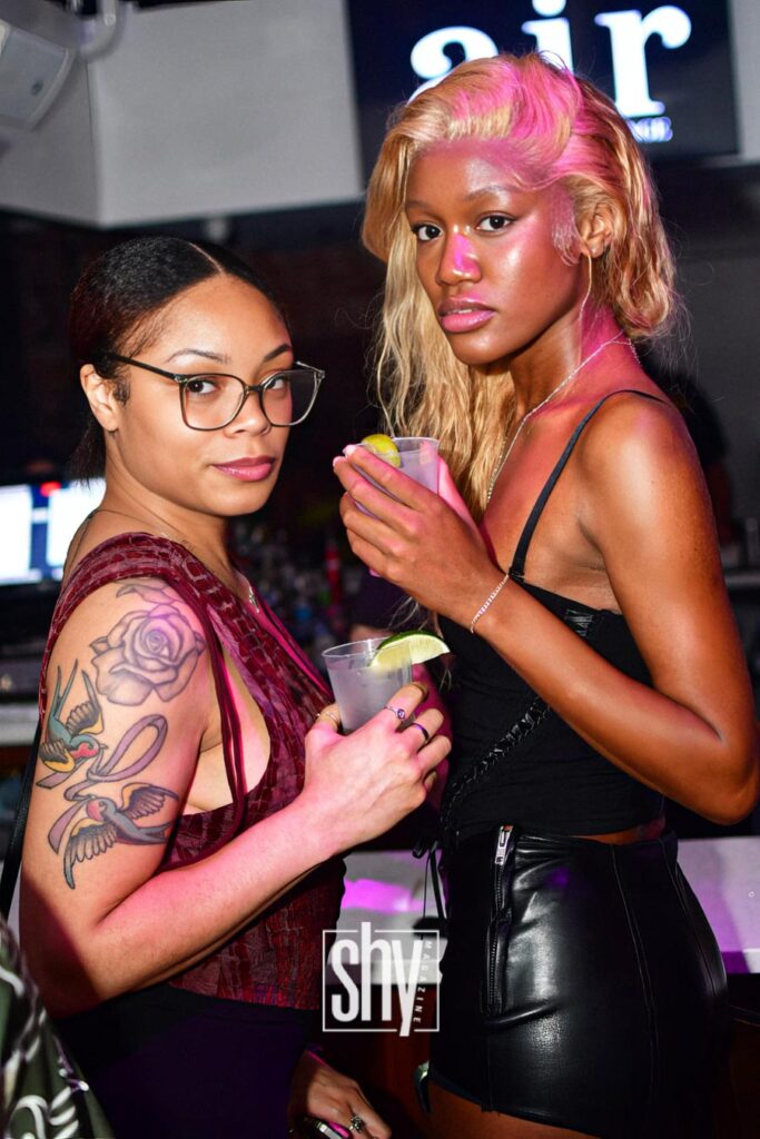 air lounge shy magazine 81
